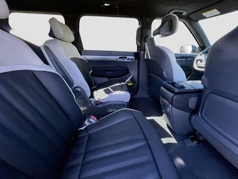 New 2026 Kia EV9 GT-Line AWD/4WD image 30