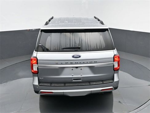 Used 2024 Ford Expedition XLT image 29
