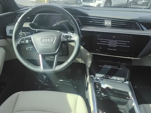 Certified 2024 Audi Q8 e-tron Premium image 22