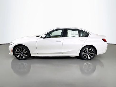 New 2026 BMW 330i xDrive Sedan w/ Convenience Package AWD/4WD image 4