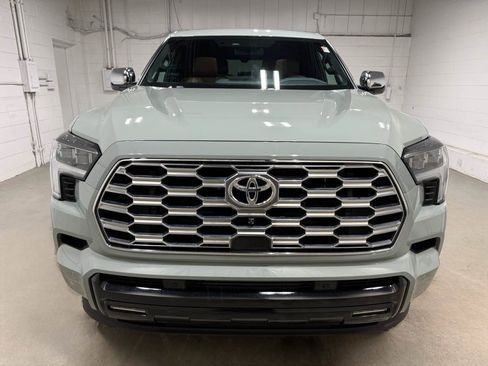 Used 2025 Toyota Sequoia 4WD image 2