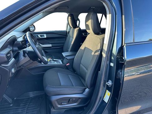 Used 2022 Ford Explorer XLT image 8