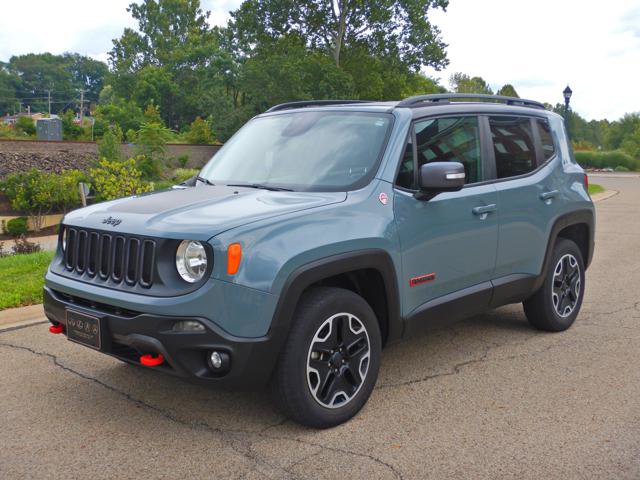 Used 2016 Jeep Renegade Trailhawk w/ Premium Trailhawk Package AWD/4WD image 1