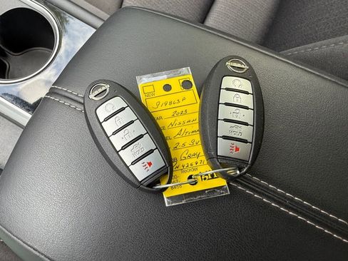 Used 2023 Nissan Altima 2.5 SV FWD image 24