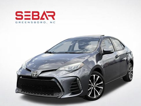 Used 2018 Toyota Corolla SE w/ SE Premium Package FWD image 1