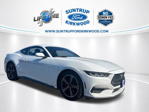 Used 2024 Ford Mustang Premium RWD image 9
