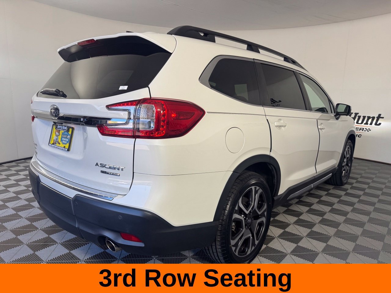 Used 2023 Subaru Ascent Limited w/ Technology Package AWD/4WD image 7