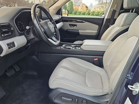 Used 2025 Honda Pilot Touring image 18
