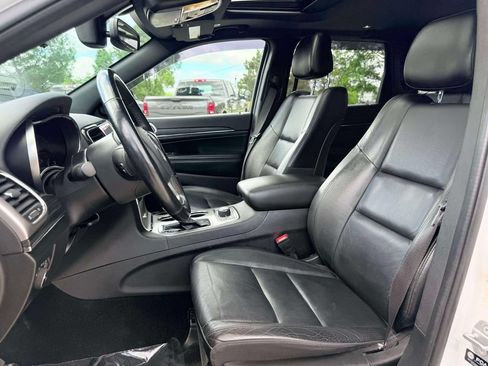 Used 2022 Jeep Grand Cherokee Limited AWD/4WD image 15