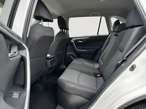 Used 2025 Toyota RAV4 XLE AWD/4WD image 20