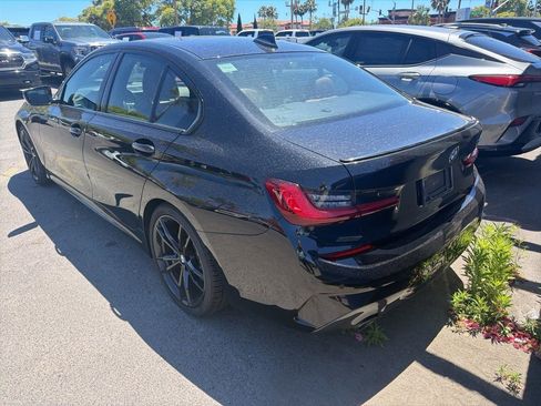 Used 2022 BMW 330i Sedan w/ M Sport Package RWD image 5