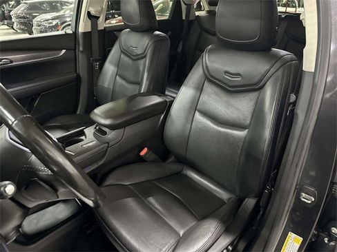 Used 2018 Cadillac XT5 Luxury w/ Driver Awareness Package image 21