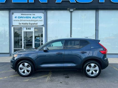 Used 2021 Volvo XC40 T4 Momentum FWD image 30