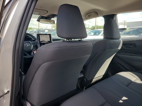 Used 2025 Toyota Corolla LE FWD image 12
