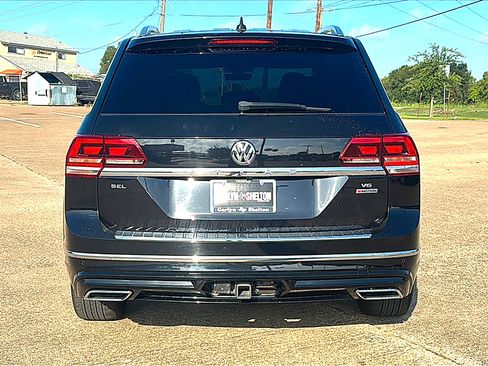 Used 2018 Volkswagen Atlas SEL w/ R-Line Package AWD/4WD image 7