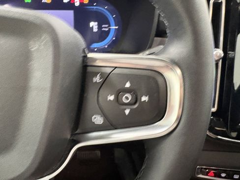 Used 2023 Volvo C40 P8 Recharge Ultimate image 31