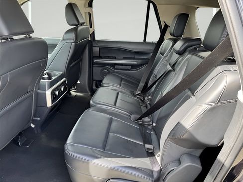 Used 2024 Ford Expedition Max XLT image 20