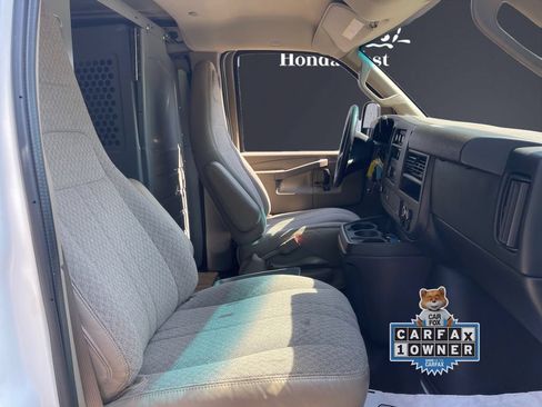 Used 2016 GMC Savana 2500 RWD image 15