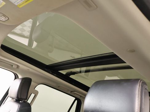 Used 2021 Ford Expedition Max Platinum image 17