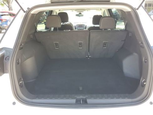 Certified 2023 Chevrolet Equinox LS w/ Midnight Edition FWD image 9