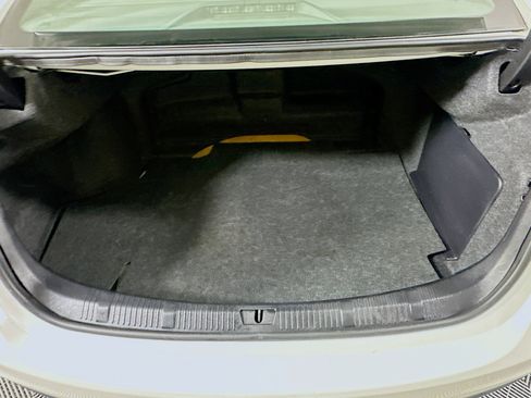 Used 2015 Toyota Avalon XLE Touring FWD image 29