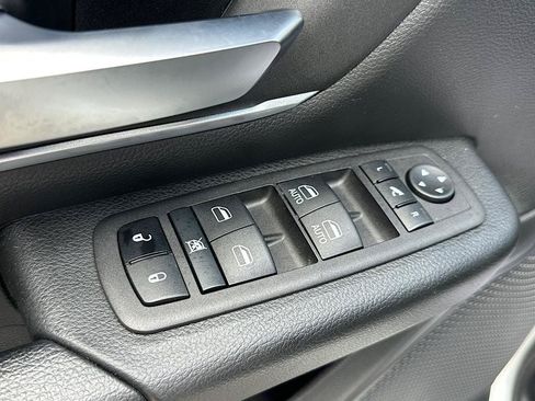 Used 2023 RAM 1500 Big Horn AWD/4WD image 16
