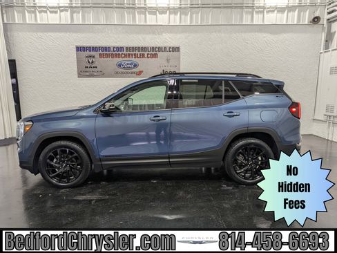 Used 2024 GMC Terrain SLT w/ Elevation Edition image 1