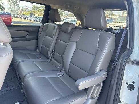 Used 2016 Honda Odyssey Touring Elite image 10