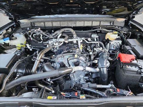Used 2025 Ford Bronco Outer Banks AWD/4WD image 22