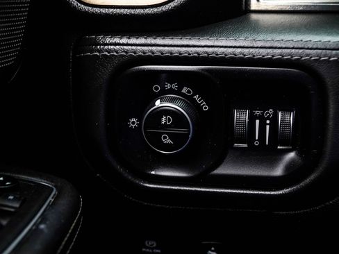 Used 2019 RAM 1500 Limited RWD image 34