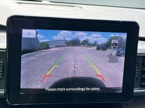 Used 2023 Ford Explorer XLT w/ Equipment Group 202A AWD/4WD image 35