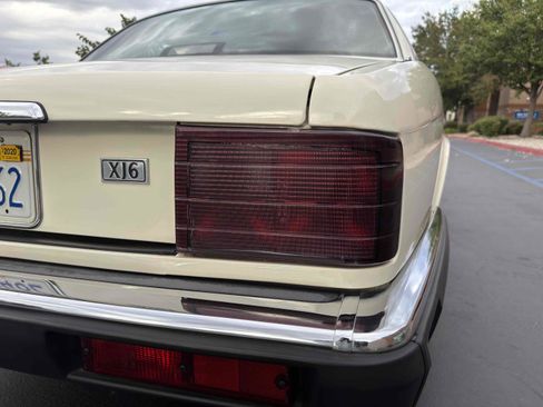 Used 1988 Jaguar XJ6 image 27