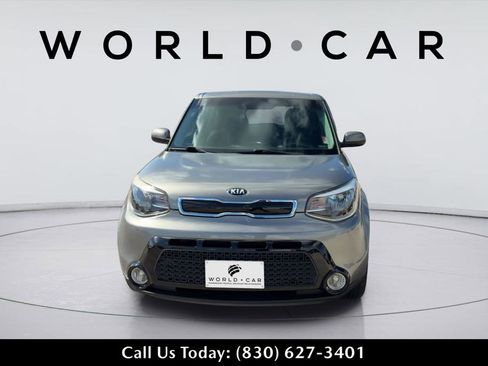 Used 2016 Kia Soul + image 4