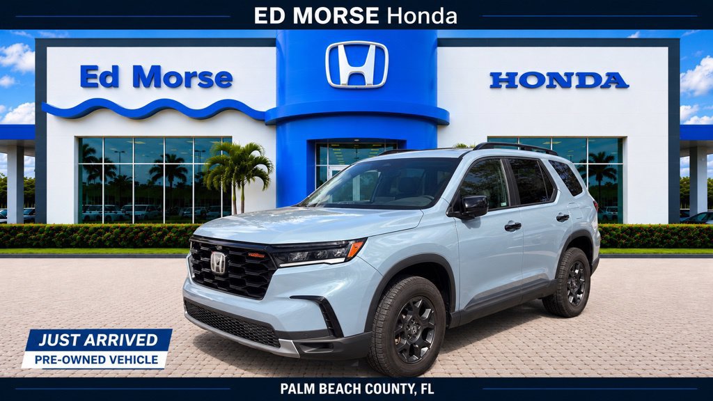 Used 2024 Honda Pilot TrailSport image 1