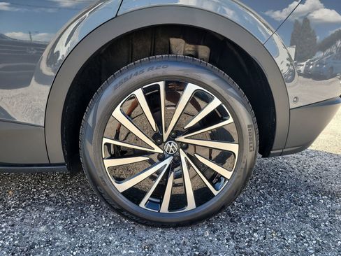 New 2025 Volkswagen ID.4 Pro AWD/4WD image 9