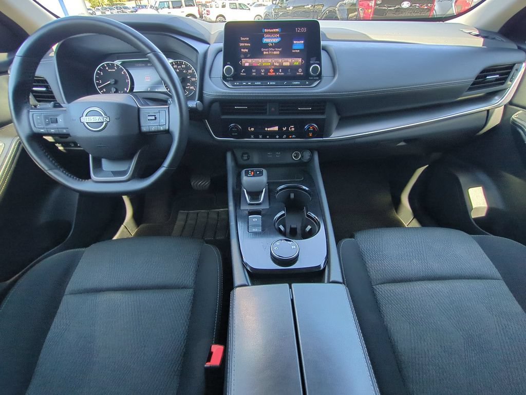 Used 2025 Nissan Rogue SV AWD/4WD image 17
