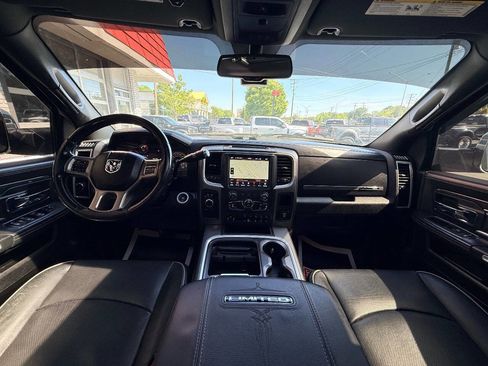 Used 2018 RAM 3500 Laramie Longhorn image 37