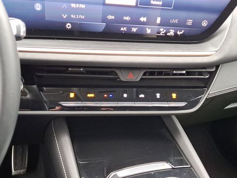 Used 2025 Buick Envision Sport Touring image 15