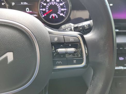 Certified 2023 Kia Carnival EX w/ Paint Protection Package FWD image 20