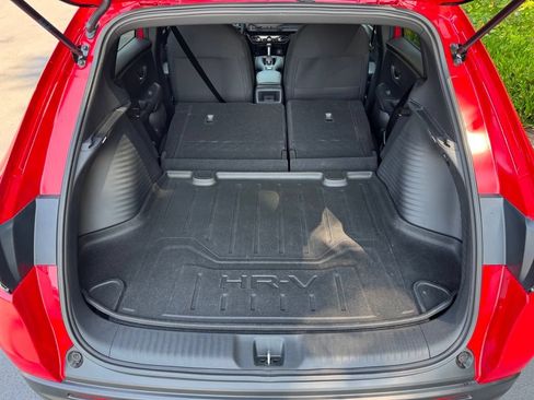Certified 2025 Honda HR-V Sport image 34