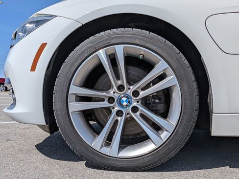 Used 2018 BMW 330e image 24