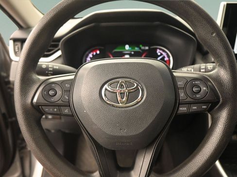Used 2024 Toyota RAV4 XLE AWD/4WD image 27