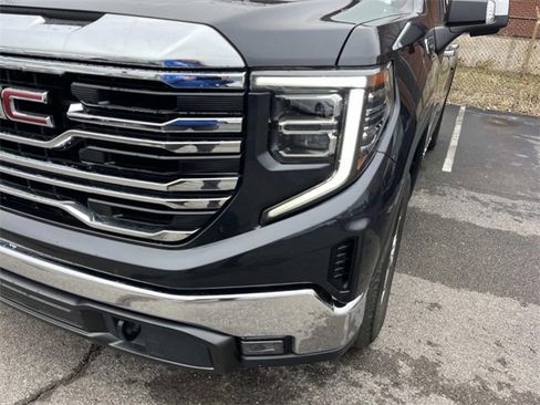 Used 2024 GMC Sierra 1500 SLT image 9