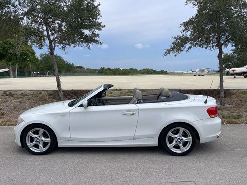Used 2013 BMW 128i Convertible image 2
