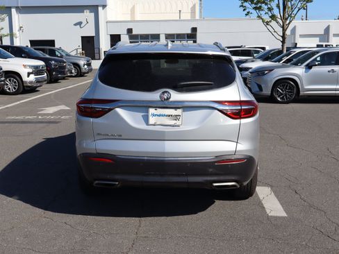 Used 2021 Buick Enclave Preferred FWD image 9