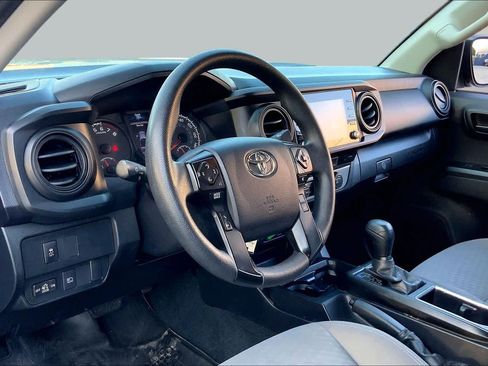 Used 2023 Toyota Tacoma SR AWD/4WD image 17