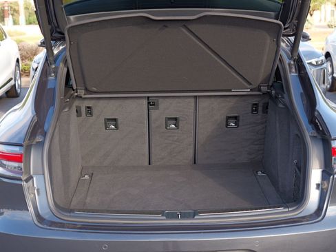 Used 2021 Porsche Macan S image 33