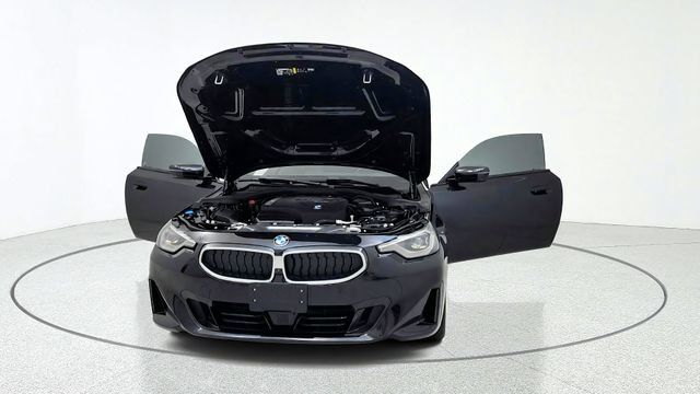 Used 2025 BMW 230i xDrive Coupe w/ Premium Package AWD/4WD image 13