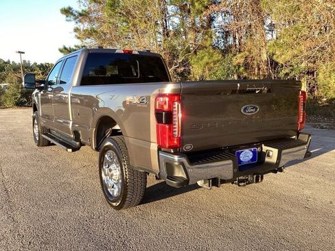 Used 2023 Ford F250 Lariat w/ Chrome Package image 7