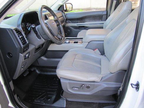 Used 2018 Ford Expedition Max Limited w/ Equipment Group 301A RWD image 12